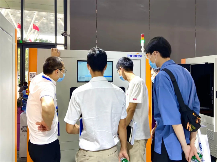 光博会2.jpg 光博会2.jpg